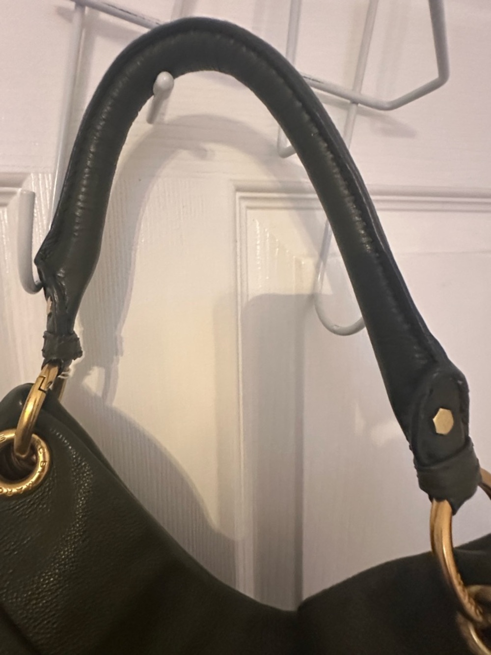This is a Marc by Marc Jacobs Classic Q Hillier Hobo bag - Picture 3 of 9